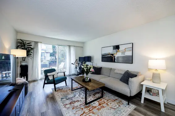 203 270 West 3rd Street, North Vancouver For Sale - image 2