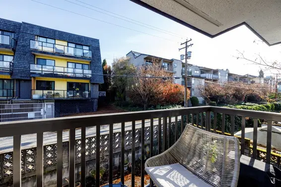 203 270 West 3rd Street, North Vancouver For Sale - image 31