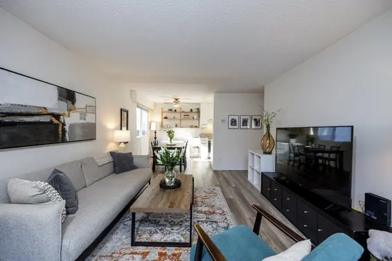 203 270 West 3rd Street, North Vancouver For Sale - image 5