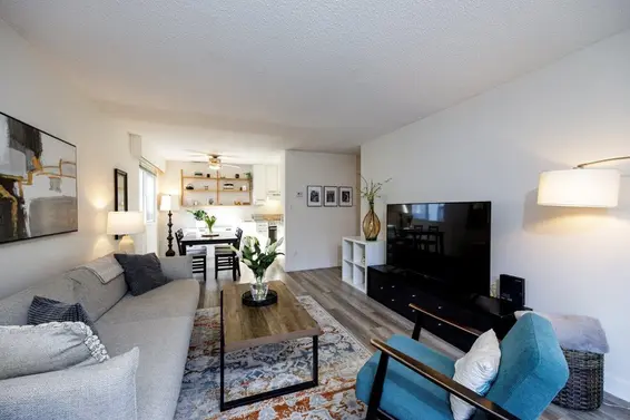 203 270 West 3rd Street, North Vancouver For Sale - image 6