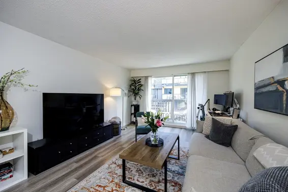 203 270 West 3rd Street, North Vancouver For Sale - image 7