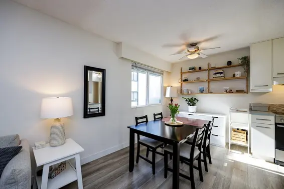 203 270 West 3rd Street, North Vancouver For Sale - image 8