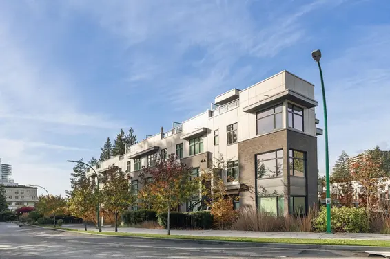 266 2035 Glenaire Drive, North Vancouver