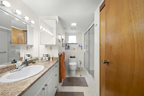 3454 St. Georges Avenue, North Vancouver For Sale - image 27