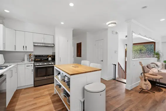 444 Evergreen Place, North Vancouver For Sale - image 10