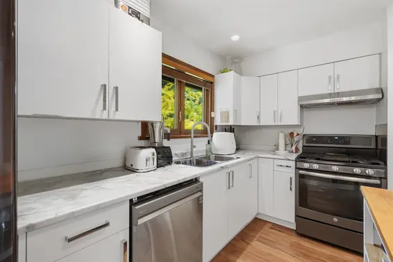 444 Evergreen Place, North Vancouver For Sale - image 9