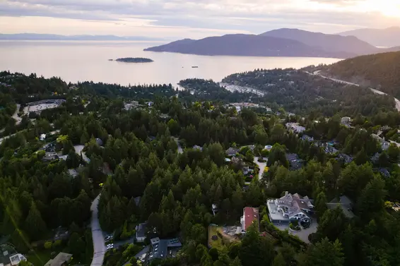 3 4665 Woodridge Place, West Vancouver For Sale - image 2