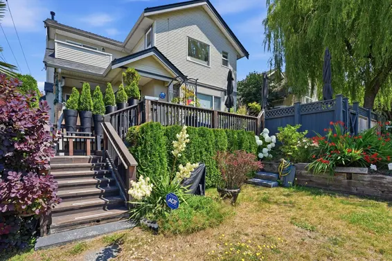 46 St. Patricks Avenue, North Vancouver For Sale - image 25