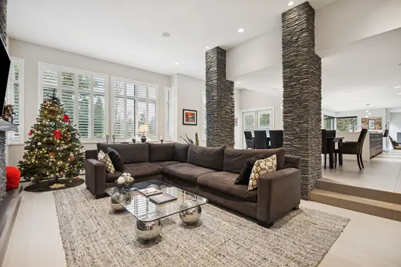 4828 Northwood Place, West Vancouver For Sale - image 2