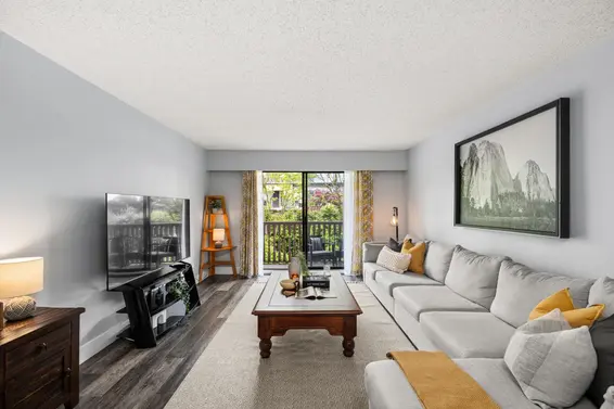211 236 West 2nd Street, North Vancouver For Sale - image 3