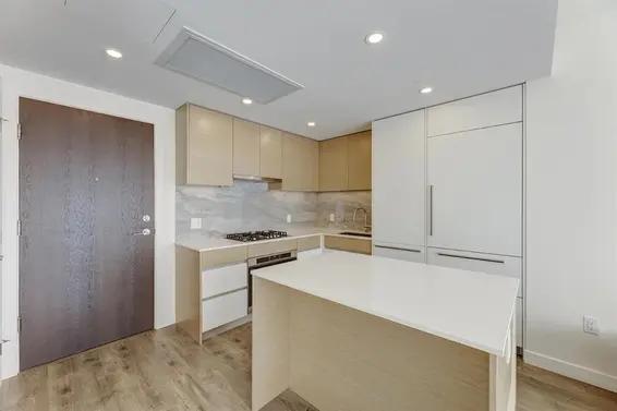 2207 200 Klahanie Court, West Vancouver For Sale - image 5
