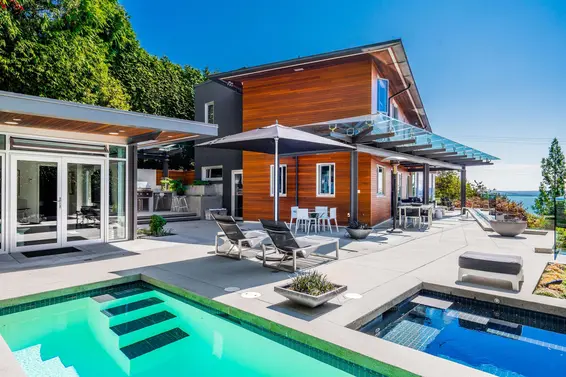 2661 Ottawa Avenue, West Vancouver