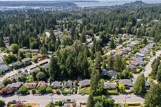 1160 Ridgewood Drive, North Vancouver For Sale - image 9