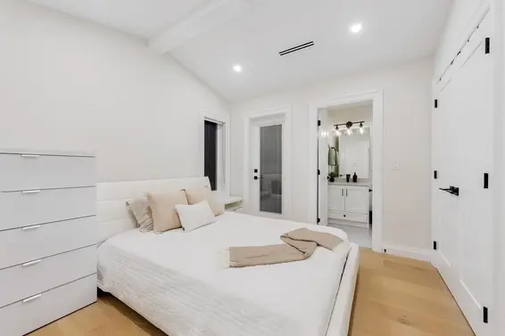 1395 West 21st Street, North Vancouver For Sale - image 14