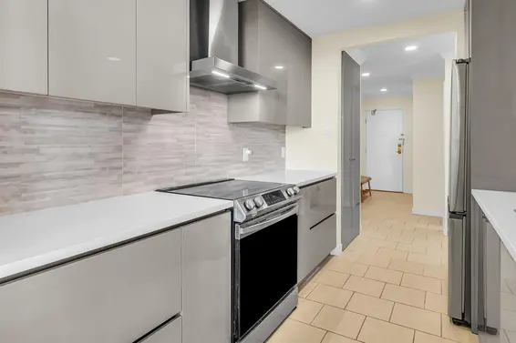 1609 2024 Fullerton Avenue, North Vancouver For Sale - image 9