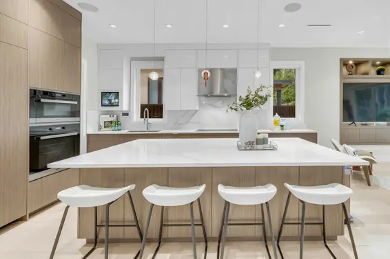 31 Glenmore Drive, West Vancouver For Sale - image 2