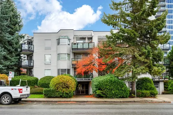 204 1550 Chesterfield Avenue, North Vancouver