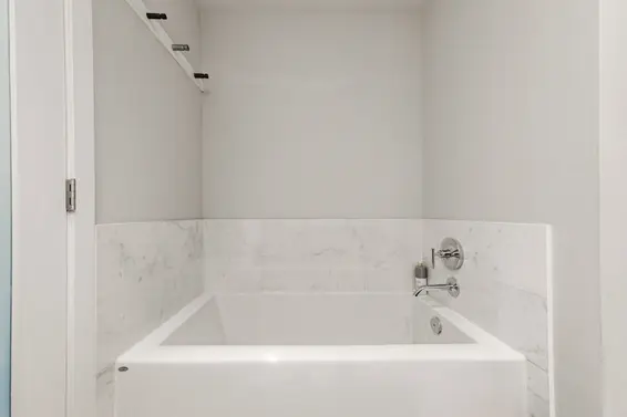 208 135 West 2nd Street, North Vancouver For Sale - image 21