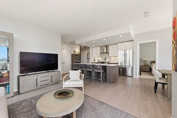 208 135 West 2nd Street, North Vancouver For Sale - image 9