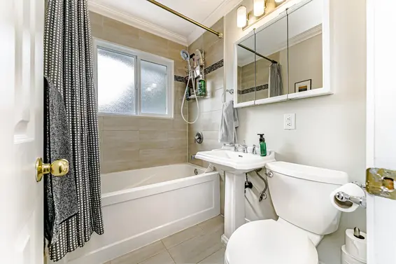 1749 Deep Cove Road, North Vancouver For Sale - image 14