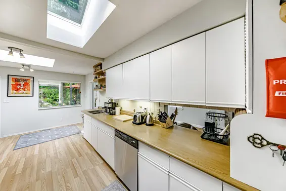 1749 Deep Cove Road, North Vancouver For Sale - image 8