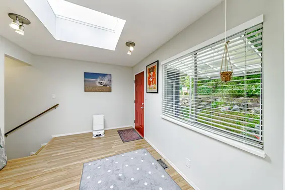 1749 Deep Cove Road, North Vancouver For Sale - image 9