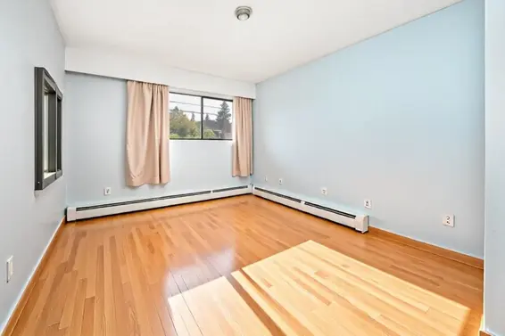 1609 Bewicke Avenue, North Vancouver For Sale - image 11