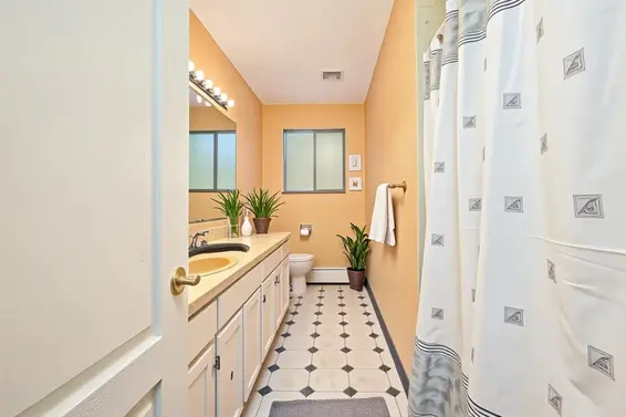 1609 Bewicke Avenue, North Vancouver For Sale - image 7