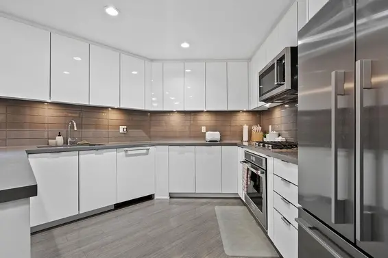 229 255 West 1st Street, North Vancouver For Sale - image 2