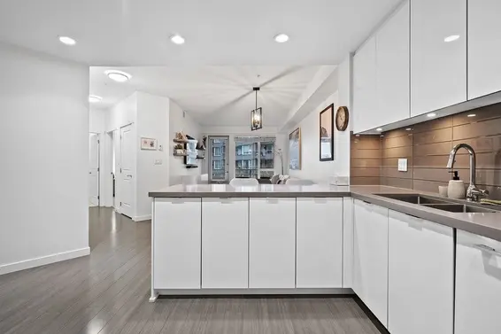 229 255 West 1st Street, North Vancouver For Sale - image 4