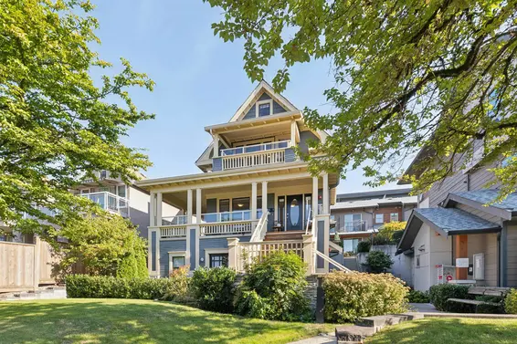 1 & 2 244 East 5th Street, North Vancouver