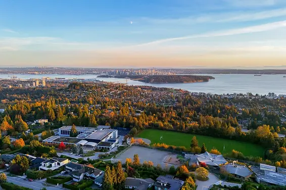 1373 Chartwell Drive, West Vancouver For Sale - image 9