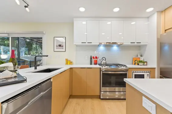 2518 Swinburne Avenue, North Vancouver For Sale - image 12