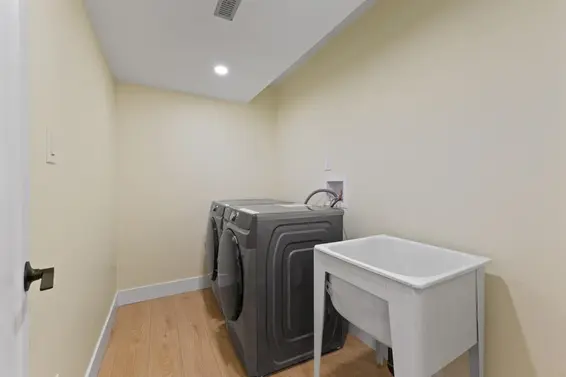 2518 Swinburne Avenue, North Vancouver For Sale - image 27