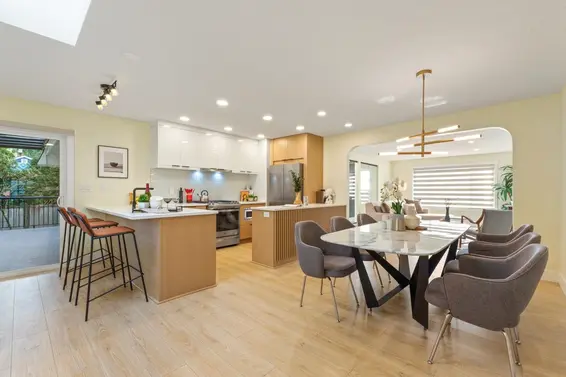 2518 Swinburne Avenue, North Vancouver For Sale - image 8