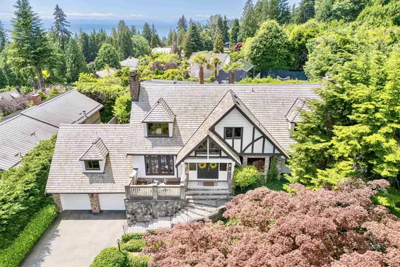 3047 Spencer Close, West Vancouver For Sale - image 2
