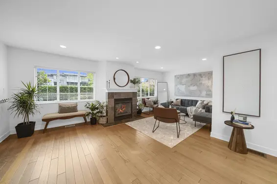 1412 Hope Road, North Vancouver For Sale - image 2