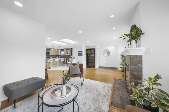 1412 Hope Road, North Vancouver For Sale - image 4