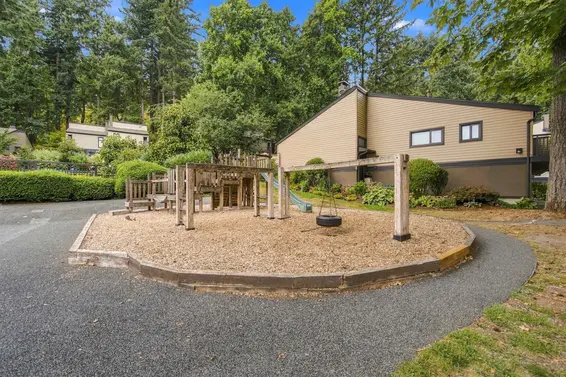 1063 Heritage Boulevard, North Vancouver For Sale - image 10