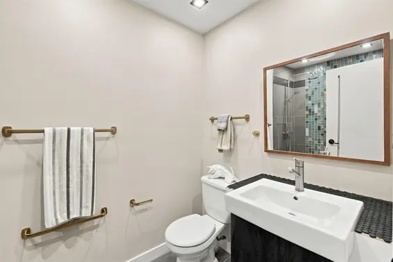 1063 Heritage Boulevard, North Vancouver For Sale - image 16