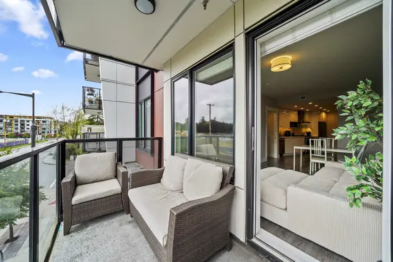 208 1496 Charlotte Road, North Vancouver