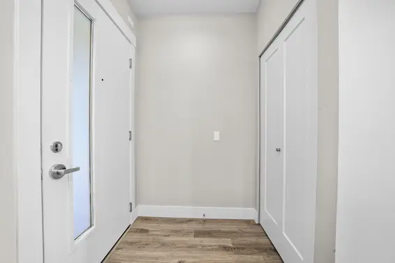 208 1496 Charlotte Road, North Vancouver For Sale - image 18