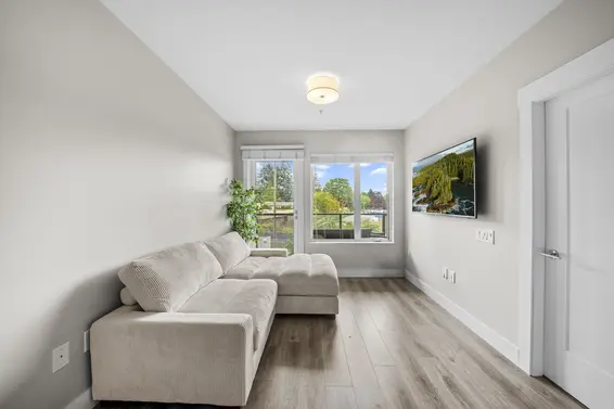 208 1496 Charlotte Road, North Vancouver For Sale - image 6