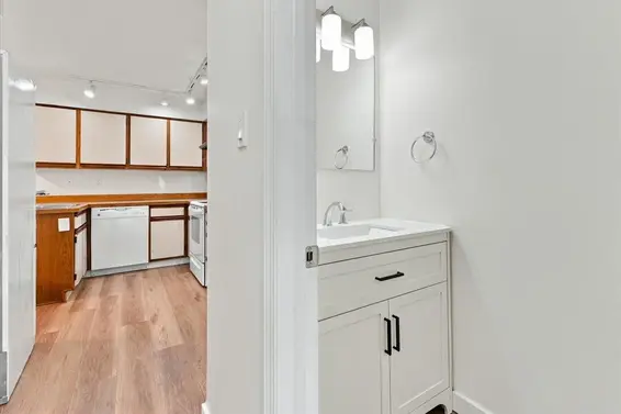 240 East 18th Street, North Vancouver For Sale - image 12