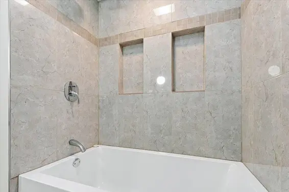 240 East 18th Street, North Vancouver For Sale - image 22