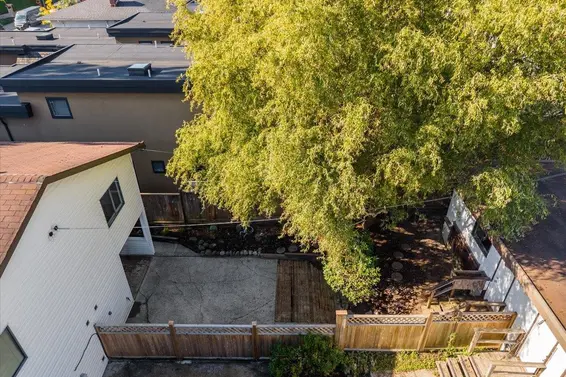 240 East 18th Street, North Vancouver For Sale - image 27