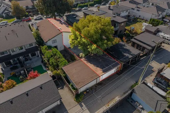 240 East 18th Street, North Vancouver For Sale - image 31