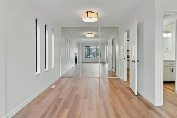 240 East 18th Street, North Vancouver For Sale - image 7