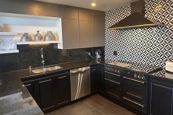 1306 33 Chesterfield Place, North Vancouver For Sale - image 11