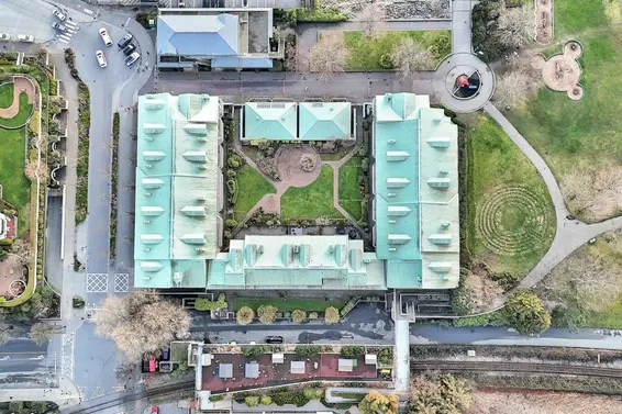 1306 33 Chesterfield Place, North Vancouver For Sale - image 40